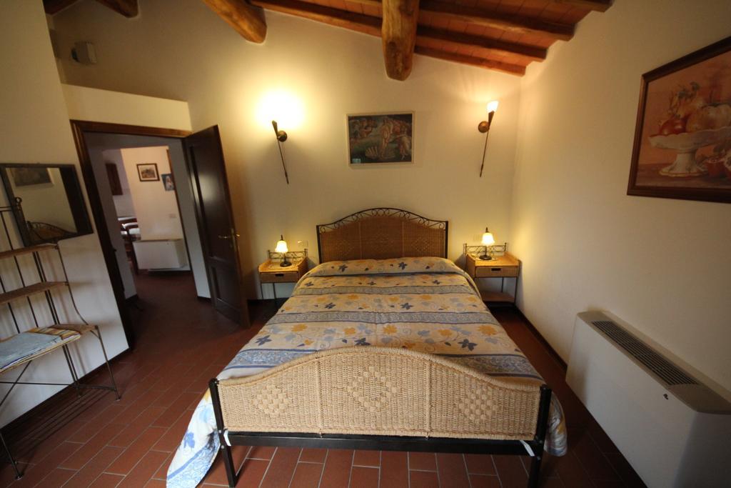 Tiberio Villa Loro Ciuffenna Ruang foto